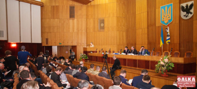 Мер Болехова забарикадував бюджетну комісію обласної ради