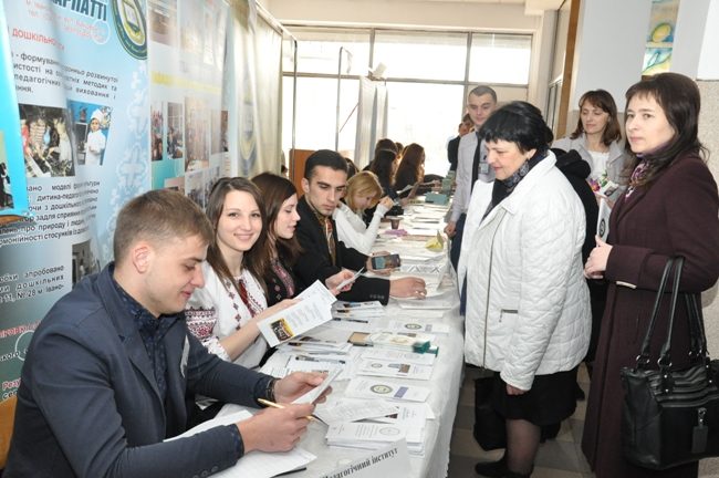 Подати документи на вступ до Прикарпатських ВНЗ можна до 2 серпня – Міносвіти продовжило вступну кампанію