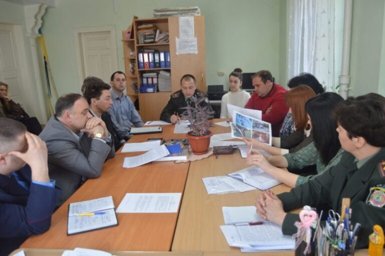 Засуджених водитимуть на екскурсії та театральні вистави
