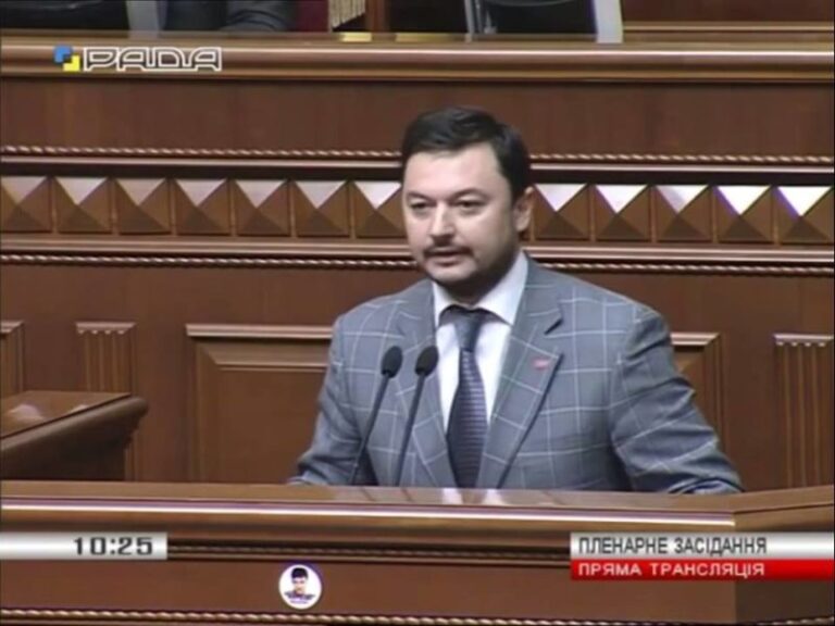 У бюджеті 2016 року вріжуть видатки на медицину, і збільшать дохід великому бізнесу