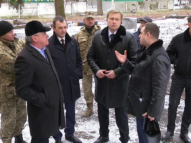 На Прикарпатті активно облаштовують військове містечко (ВІДЕО)