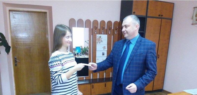 Нові пластикові паспорти отримали вже 14 франківців