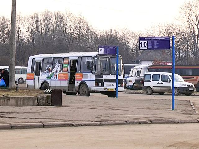 Франківці просять через петицію міську владу заборонити заїзд в середмістя міжміських автобусів