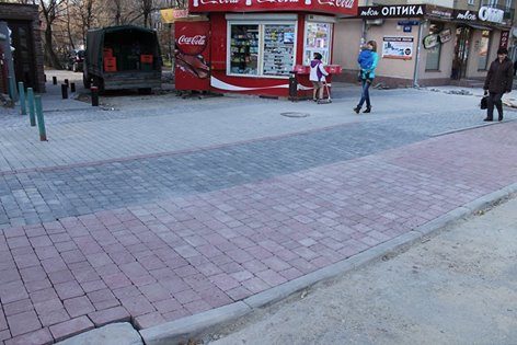Влада міста цікавиться у франківців, як і де зробити тротуари комфортнішими