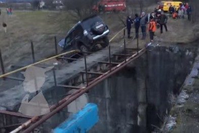 У мережі з’явилося відео з місця страшної аварії, у якій загинула молода жінка