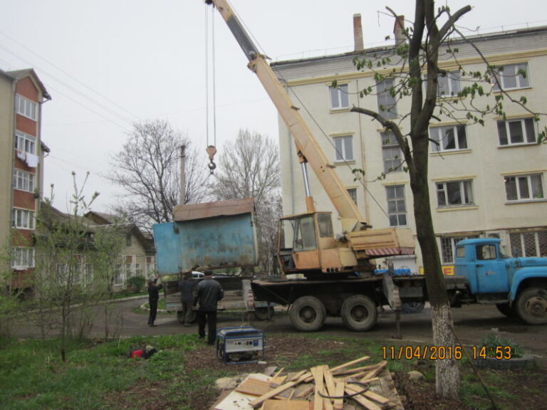 У Долині демонтували чергову незаконно встановлену споруду