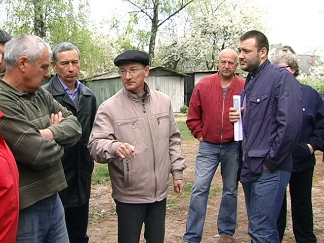 На Прикарпатті конфлікт: люди незадоволені планами орендарів земельної ділянки (ВІДЕО)