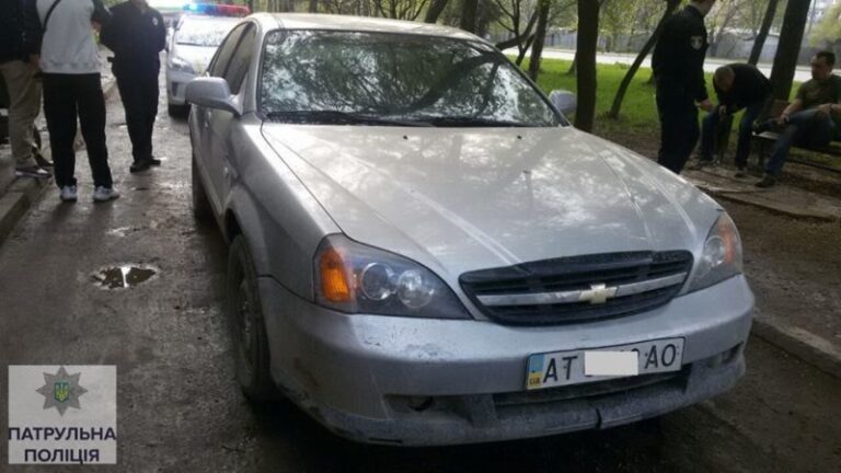 Патрульні спіймали нетверезого водія та евакуювали авто без документів (ФОТО)