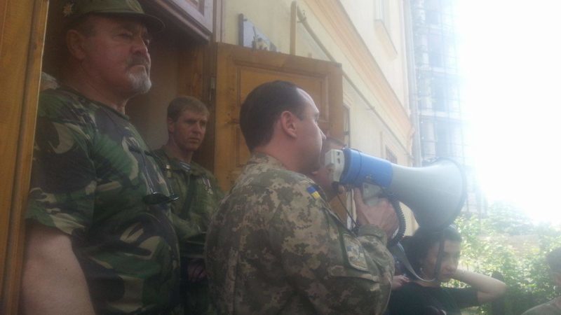Військова прокуратура Франківщини напише звернення до керівництва щодо розлідування справи бійця, якого звинувачують у замаху на вбивство