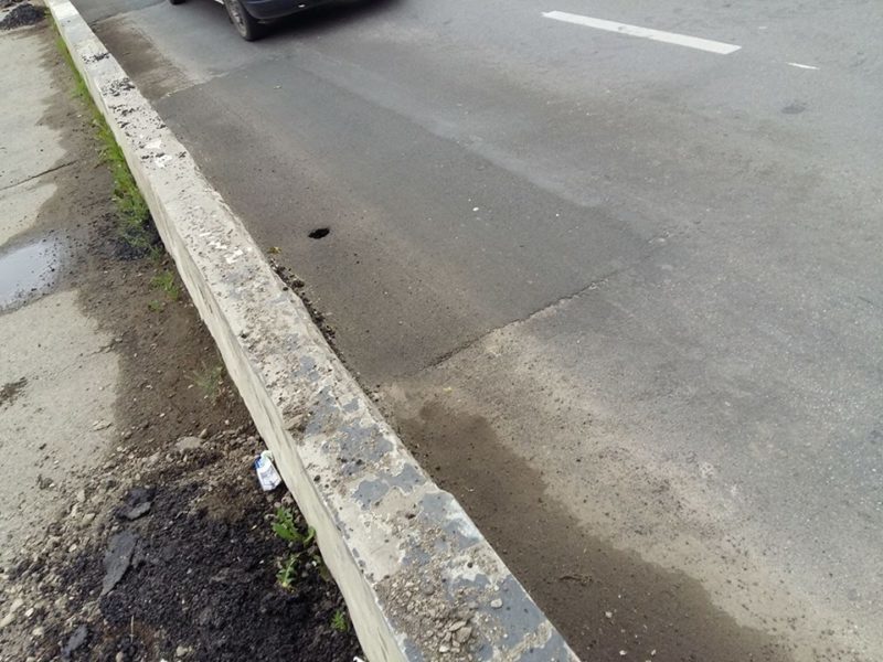 В ніч на вівторок відновили дорожнє покриття мосту на Пасічну (ФОТО)