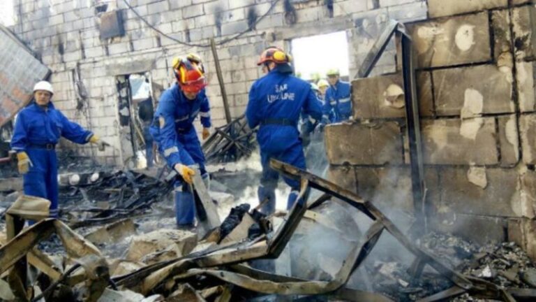 На Київщині горів приватний будинок для літніх людей, 17 осіб загинуло