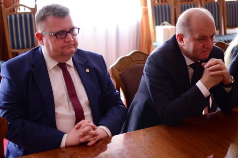 Поляки пропонують возити прикарпатців у свої міста, щоб показати переваги децентралізації