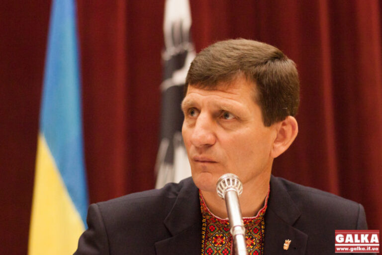 Інформація про формування автономних економічних відносин між Франківською, Закарпатською та Полтавською облрадами є неправдивою