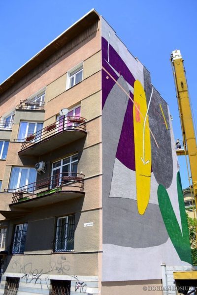 Студенти запитали перехожих іванофранківців, що ті думають про нові мурали (ВІДЕО)