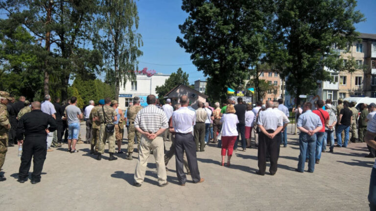 Семенченко у Бурштині розповів, чому в Ахметова потрібно забрати місцеву ТЕС (ФОТО)