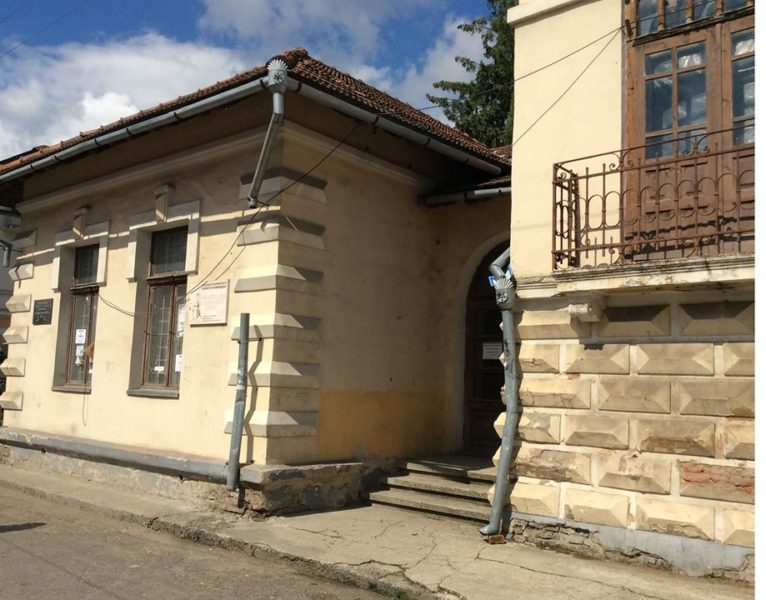 Унікальна коломийська пам’ятка архітектури в аварійному стані (ВІДЕО)