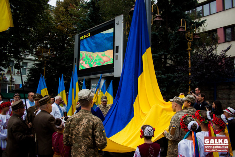 До Дня незалежності в місті відкриють підсвітку катедрального собору та вулицю Хмельницького