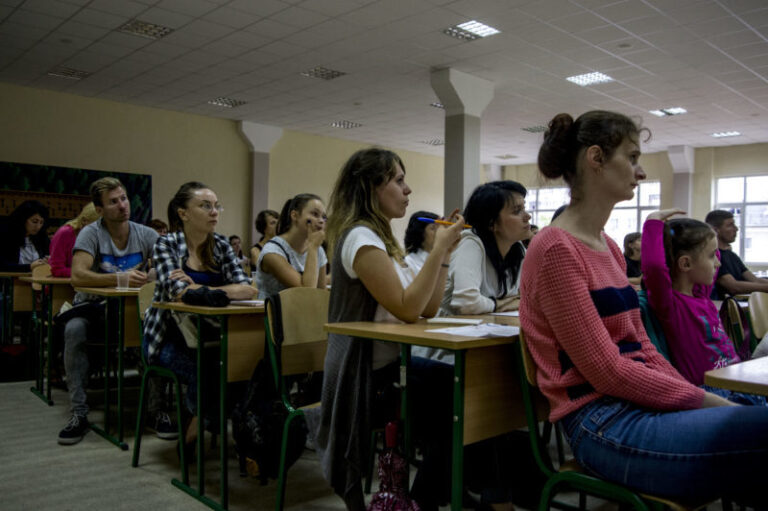 Півсотні франківців вирішили стати наставниками для дітей-сиріт (ФОТО)