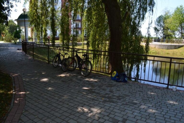 Очима новоселів: «Калинова слобода» велосипедна (ФОТО)