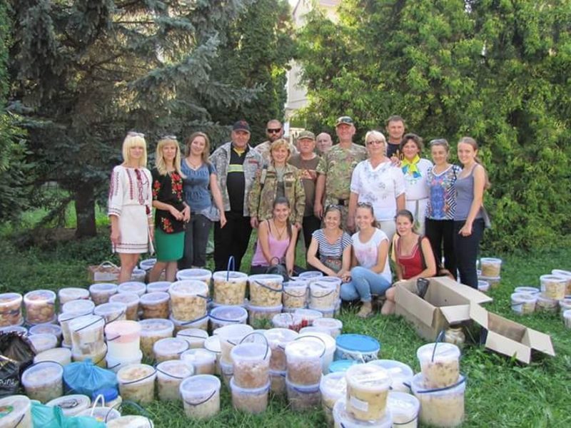 Більше десяти тисяч вареників відправили прикарпатці воїнам АТО