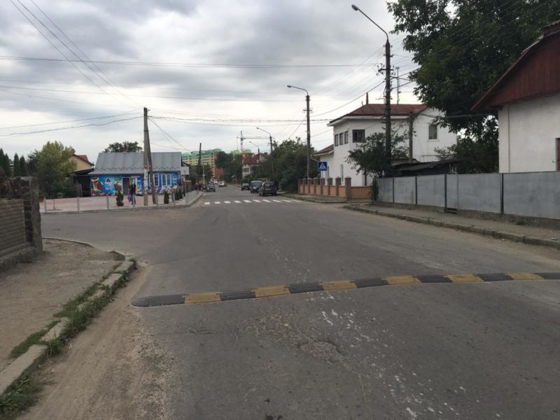 У мікрорайоні Рінь встановили “лежачих поліцейських” (ФОТО)