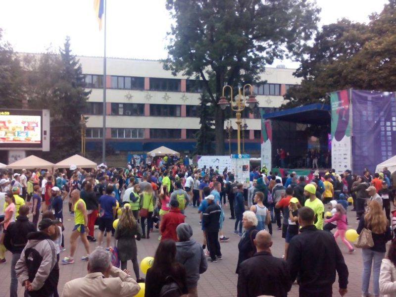 За лічені хвилини стартує Франківський півмарафон (ФОТО+ВІДЕО)