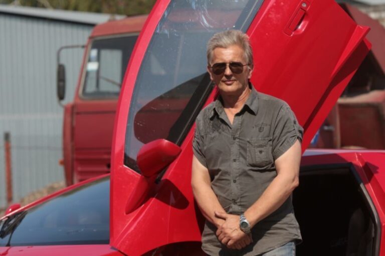 Львів’янин у своєму гаражі склав рідкісний Lamborghini (ВІДЕО+ФОТО)