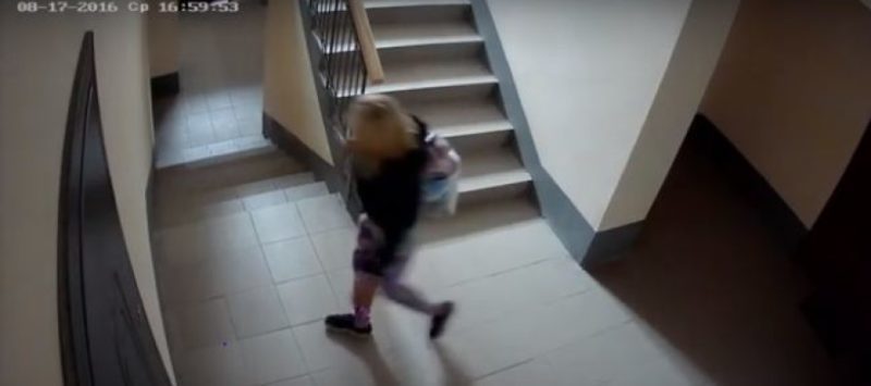 Сила соцмереж: завдяки повідомленням у Фейсбуці та Вконтакті в Івано-Франківську знайшли крадійку дитячих речей (ВІДЕО)