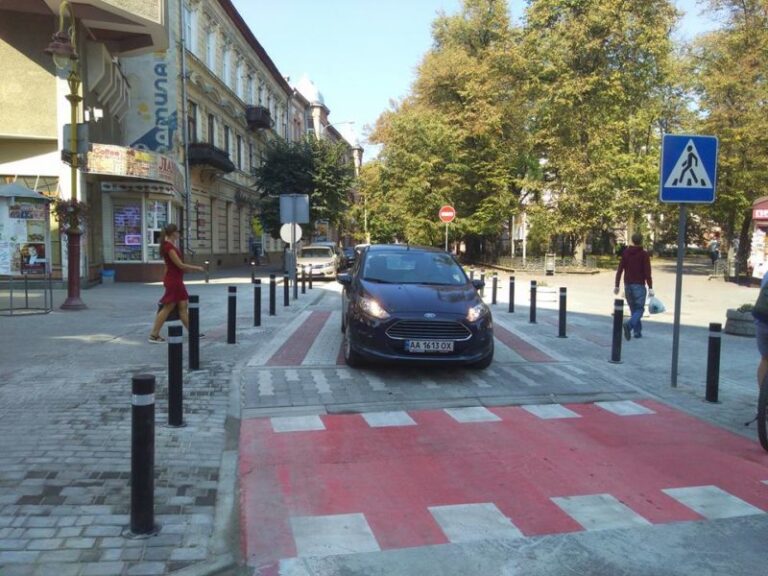 Рух на вулиці Сотника Мартинця відновили (ФОТО)