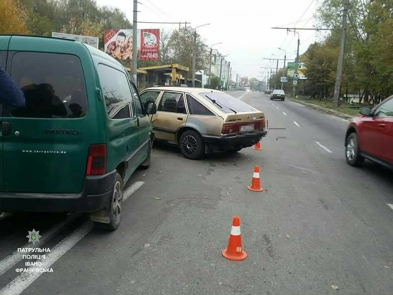 На Галицькій з необережності трапилася ДТП (ФОТОФАКТ)
