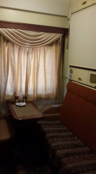 Укрзалізниця запустила вагон класу люкс із туалетом і душем у кожному купе (ФОТО)