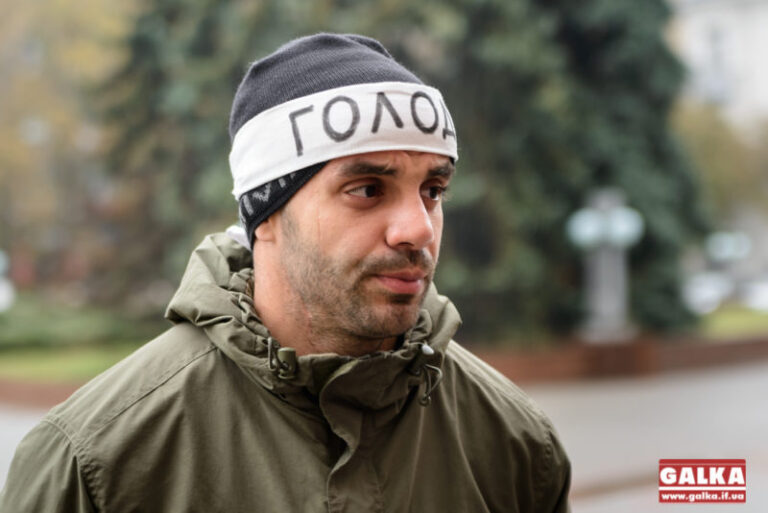 Волонтери закликають Волгіна зупинити сухе голодування