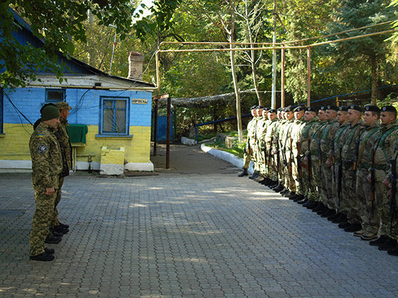 Керівник прикарпатської поліції перевірив, як готуються до зими в зоні АТО (ФОТО)