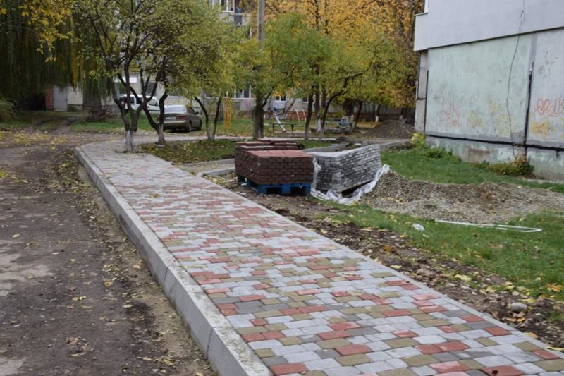 Щодня франківські комунальники впорядковують понад 120 об’єктів (ФОТО)