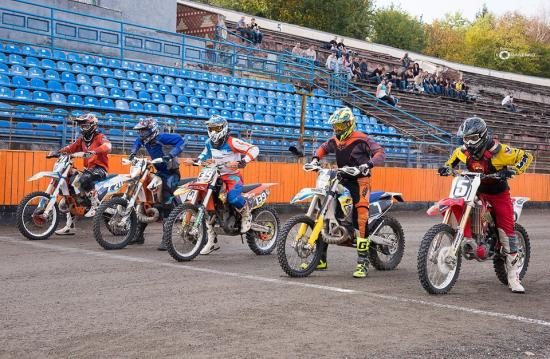 “Золото” і “бронзу” чемпіонату України з флет-треку вибороли прикарпатці