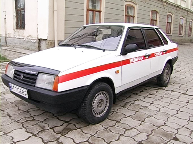 Коломийським медикам подарували автомобіль (ВІДЕО)