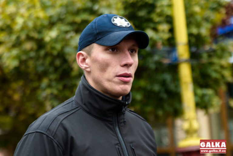 Головному патрульному міста оголосили підозру у перевищенні влади