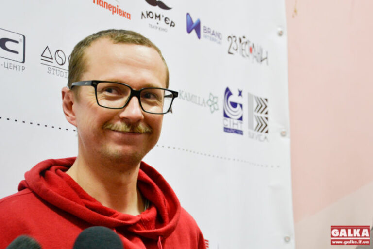 Майкл Щур посміявся з депутатських декларацій та львівського сміття (ВІДЕО)