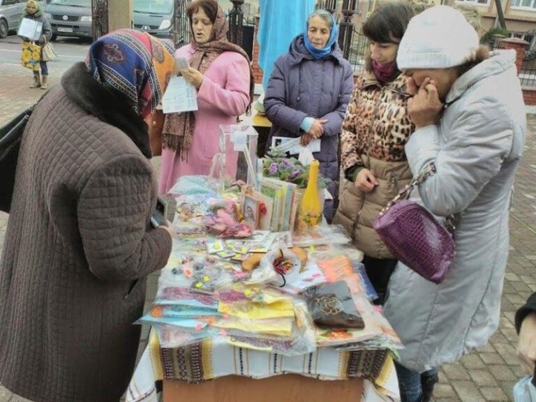 Для допомоги дітям зібрали більше 45 тисяч гривень на ярмарках у Франківську