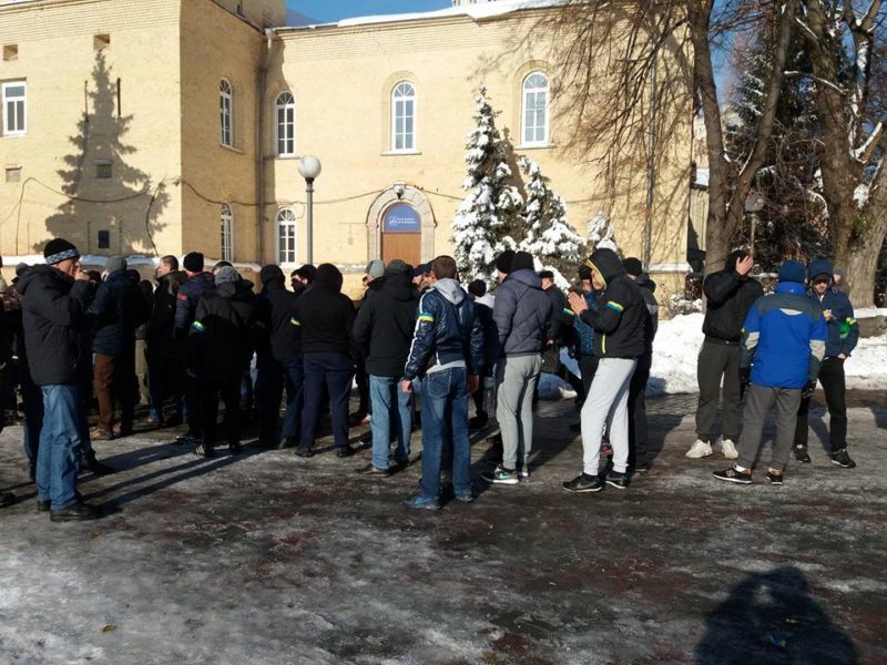 У Києві розпочалися безстрокові акції протесту (ФОТО+ВІДЕО)