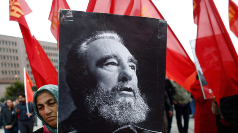 Помер Фідель Кастро
