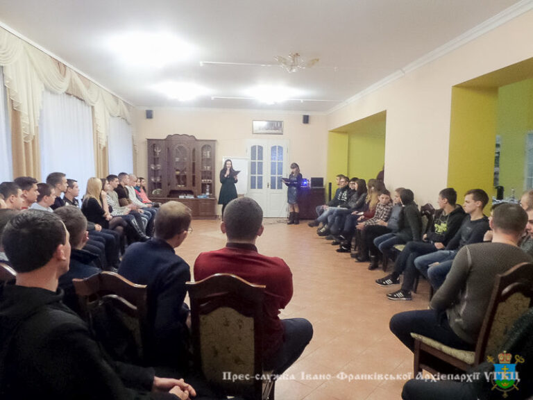 У франківському Карітасі відзначили День волонтера (ФОТО)