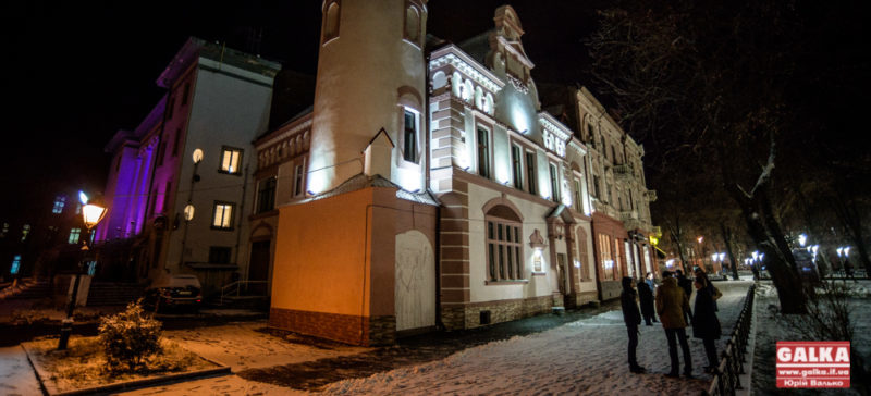 У центрі Франківська засяяла архітектурна пам’ятка (ФОТО)