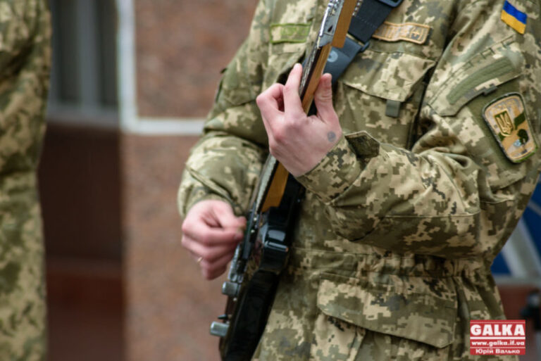 У Коломиї військовий оркестр 10 гірсько-штурмової бригади провів нічну репетицію (ВІДЕО)
