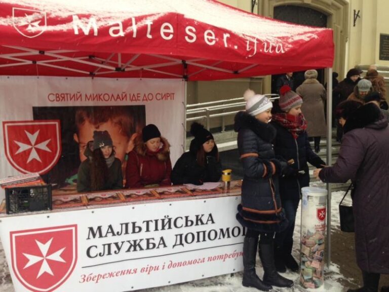 Уже понад 20 тисяч гривень зібрали у Франківську для дітей-сиріт