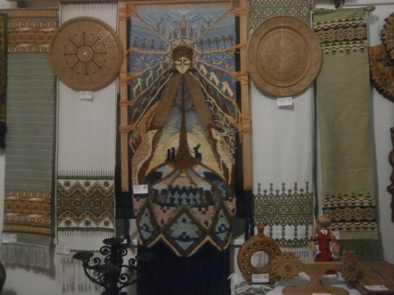 У Надвірній відкрили унікальну виставку, яка демонструє самобутність Буковини (ФОТО)