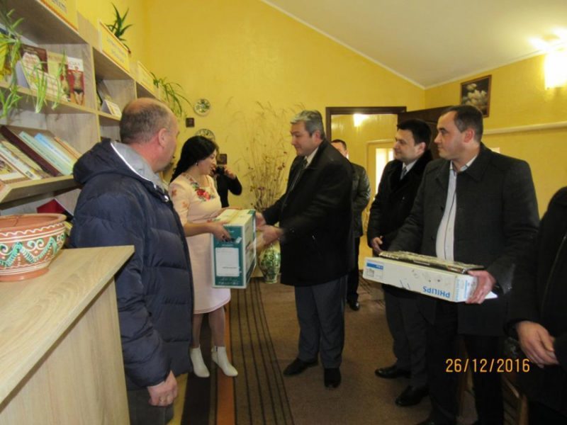 На Надвірнянщині відкрили нове приміщення бібліотеки (ФОТО)