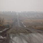 На католицьке Різдво прикарпатські дорожники асфальтували дорогу державного значення (ФОТО)