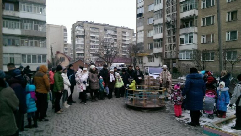 До найменших мешканців «Братів» та «Майзлів» уже приходив Святий Миколай (ФОТО)