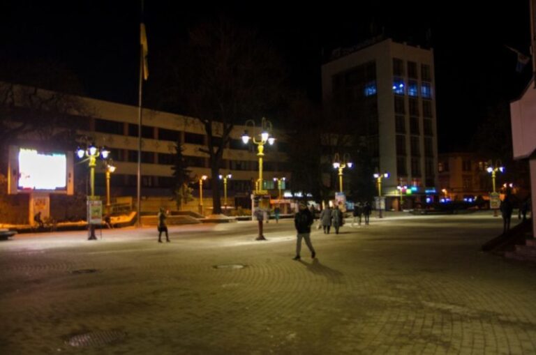 На “Стометрівці” оновили мережу освітлення (ФОТО)